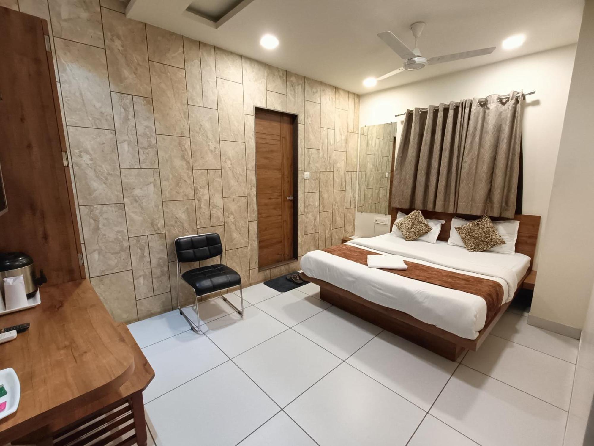 Hotel Kinara Ahmedabad Ngoại thất bức ảnh